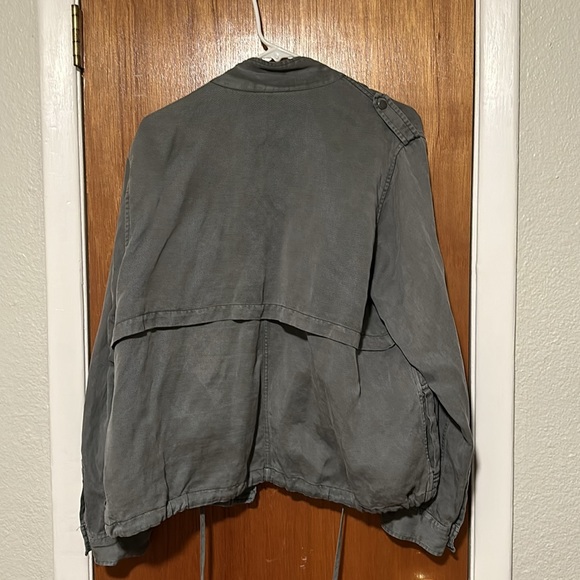 Perfect Spring Jacket - Picture 4 of 7